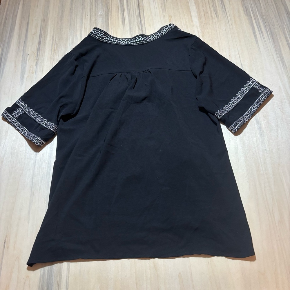 Black Embroidered Women's Tunic - Picture 4 of 5